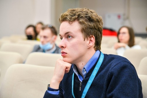 СТУДЕНТОВ-МАТЕМАТИКОВ ПРИГЛАШАЮТ НА ЛЕТНЮЮ ШКОЛУ ПО ПЕДАГОГИКЕ
